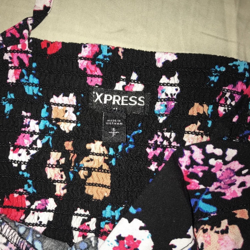 Floral dress 🌸🌻